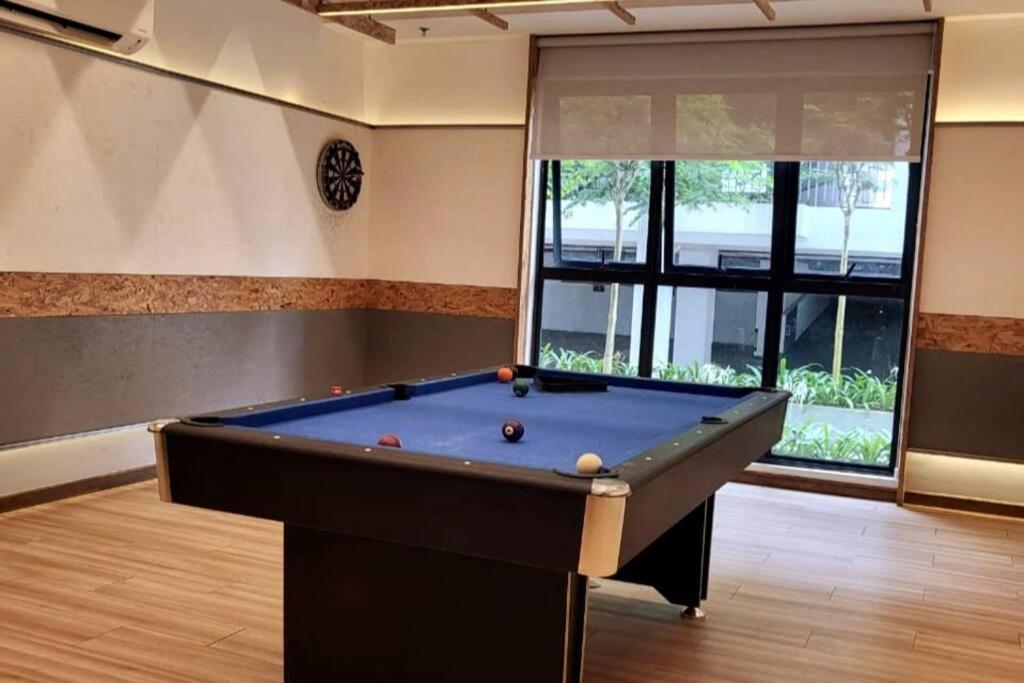Timurbay By Irish Studio Suite Seaview Wifi Netflix Kuantan Exteriér fotografie