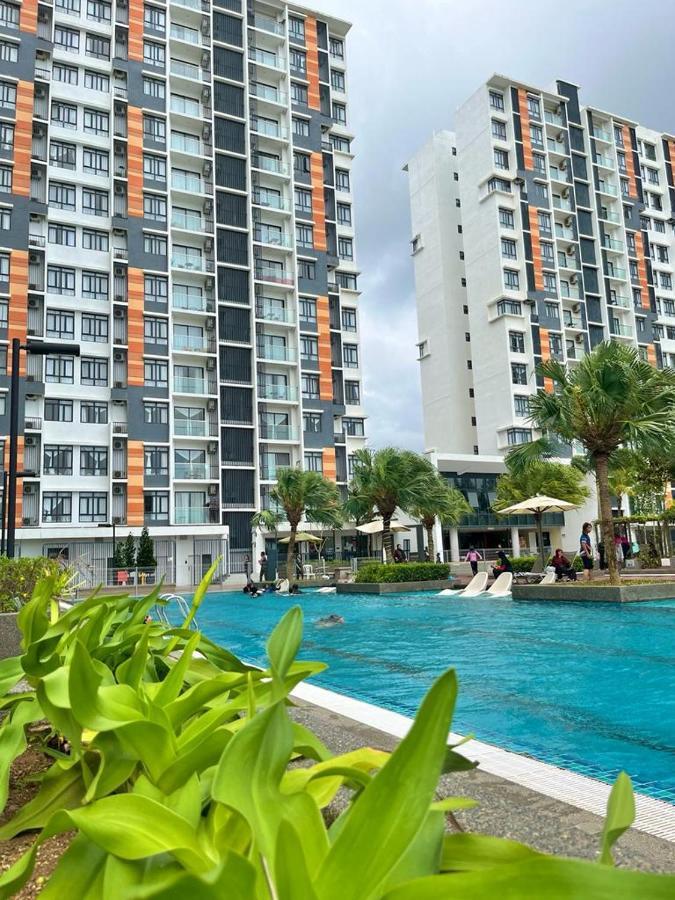 Timurbay By Irish Studio Suite Seaview Wifi Netflix Kuantan Exteriér fotografie