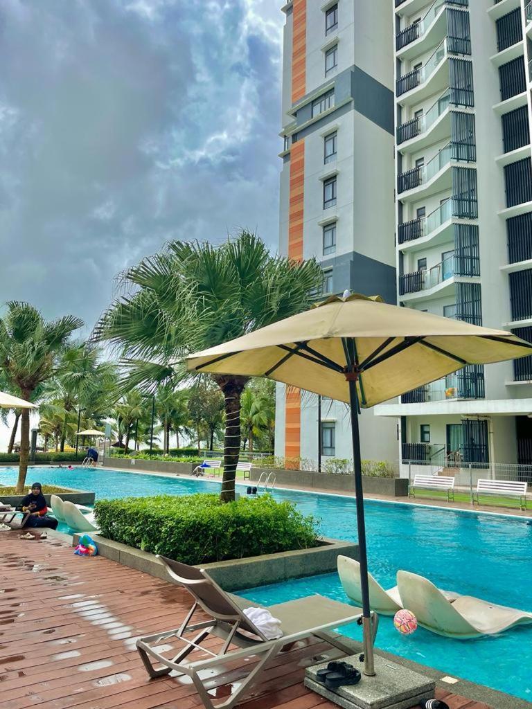 Timurbay By Irish Studio Suite Seaview Wifi Netflix Kuantan Exteriér fotografie